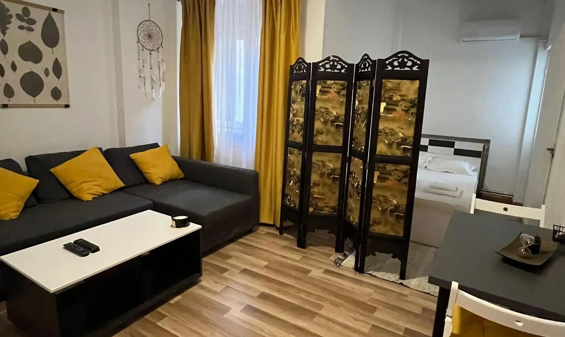 Studio Ultracentral Universitate Бухарест